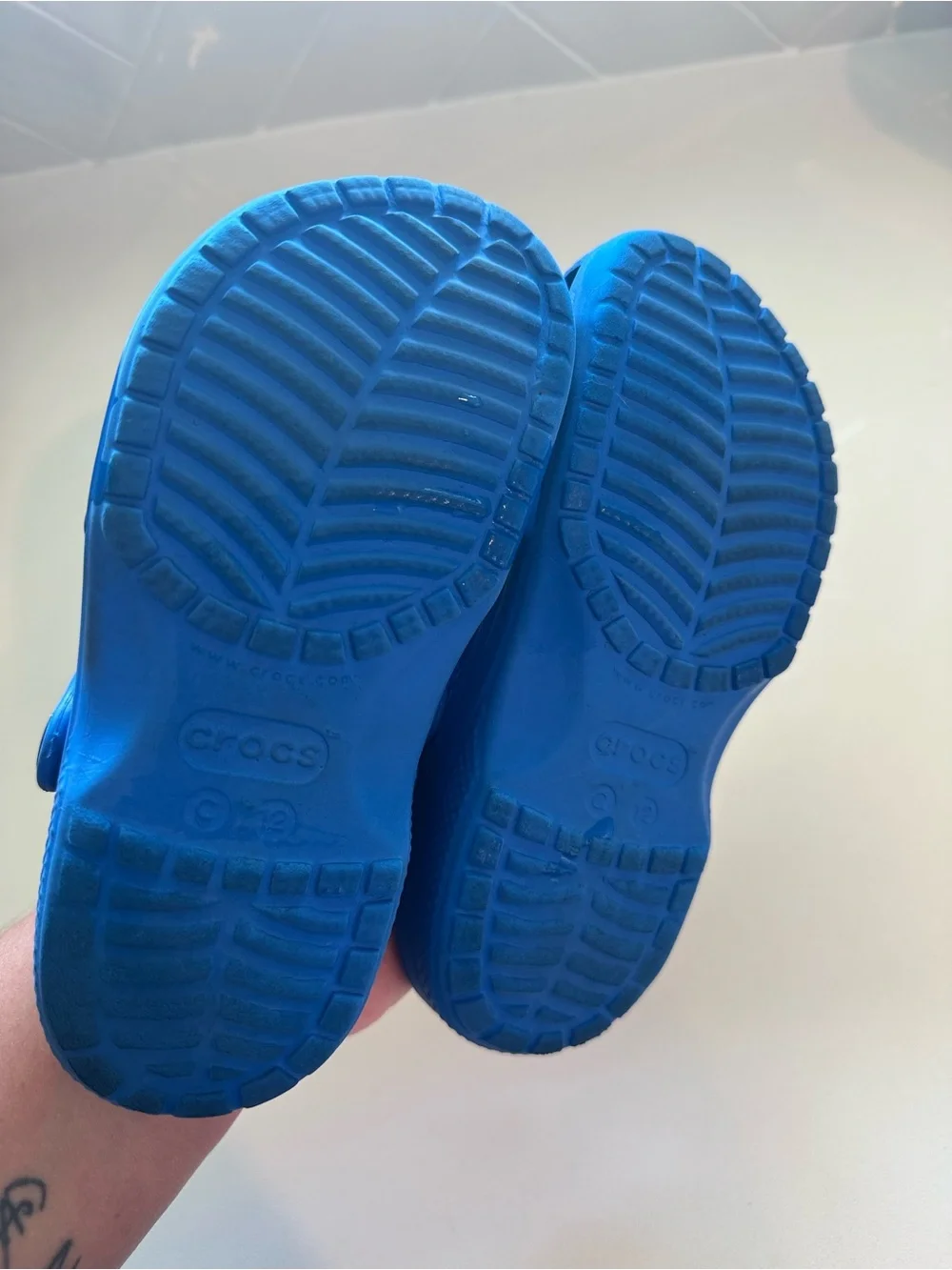 12C Crocs Classic Clog Kids Shoes in Royal Blue